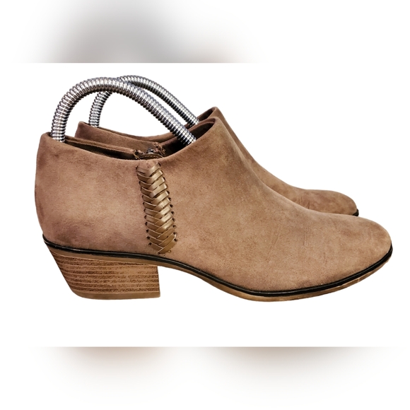Xappeal “Sabine Taupe” Zippered Suede Ankle Boots/Booties Shoes (Womens Size 7M) - Picture 2 of 9